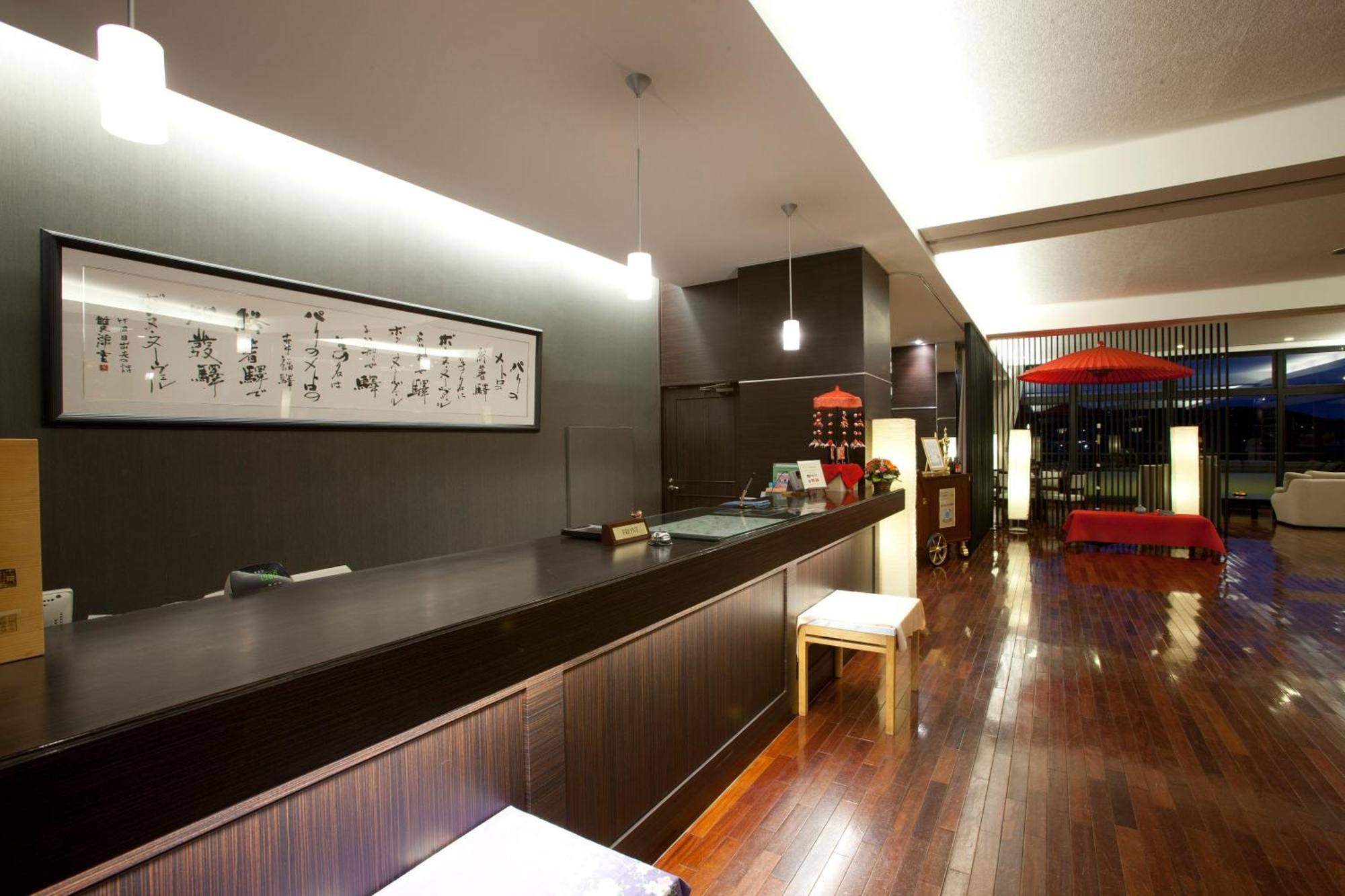 Ryokan Biyunoyado Яманучи Екстериор снимка